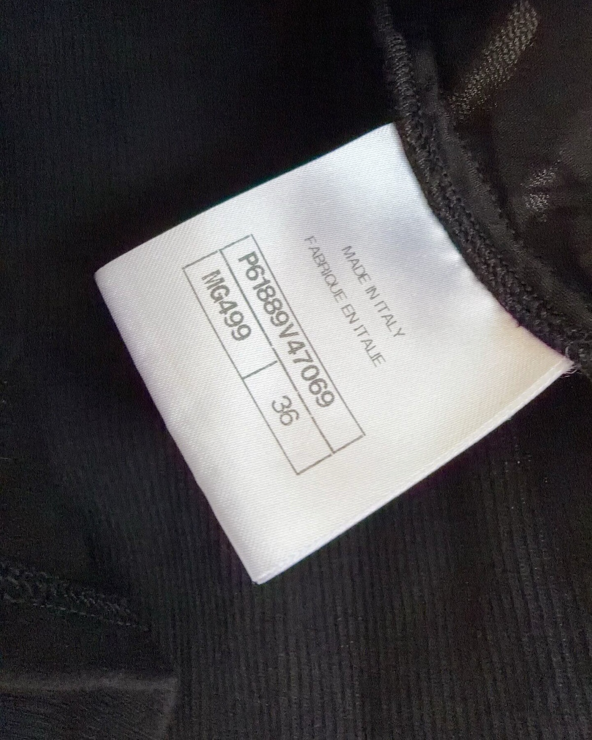 Chanel 19A Graffiti Logo Top Black, Gold FR 36