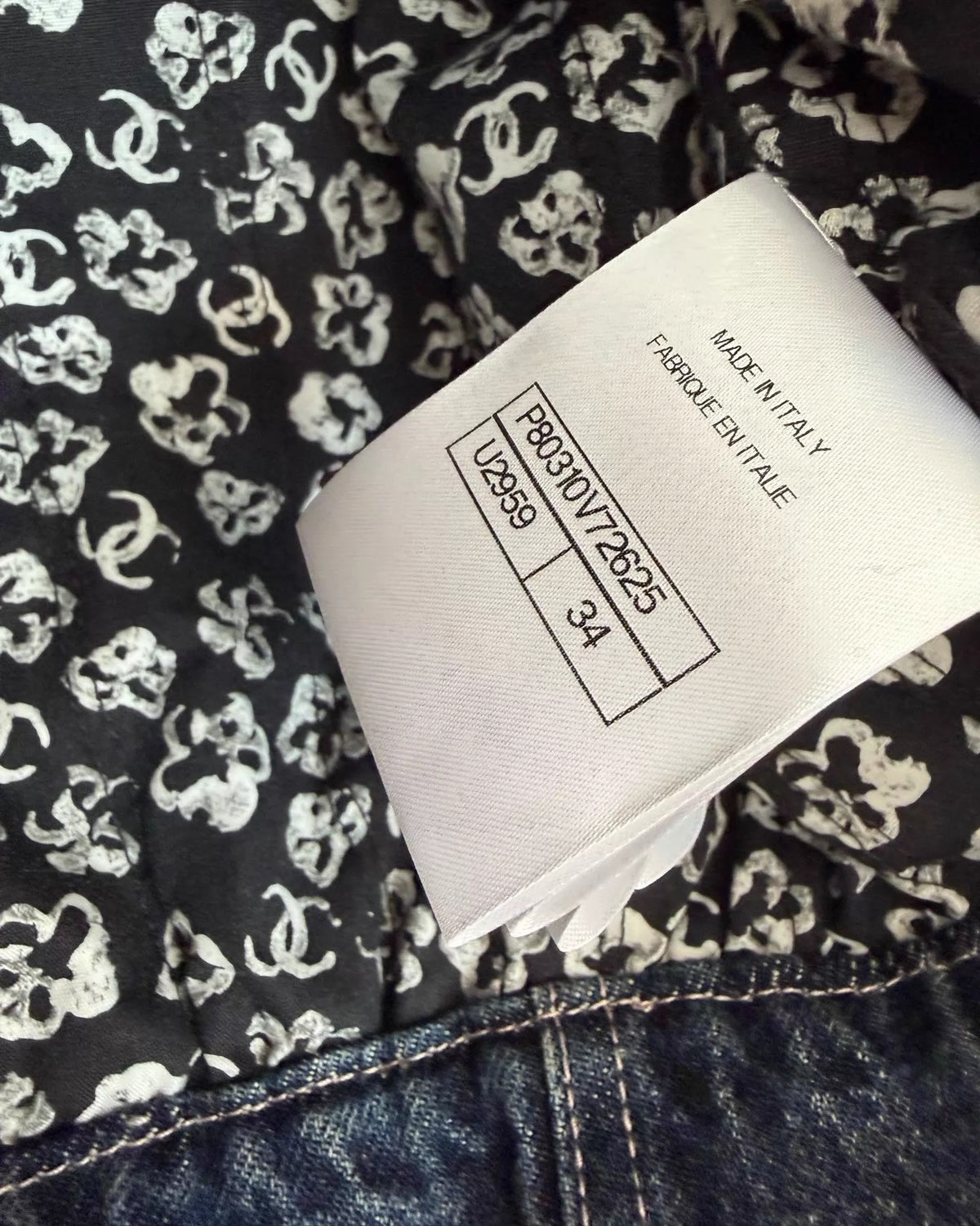 Chanel 25B Cropped Washed Denim Jacket Blue FR 34