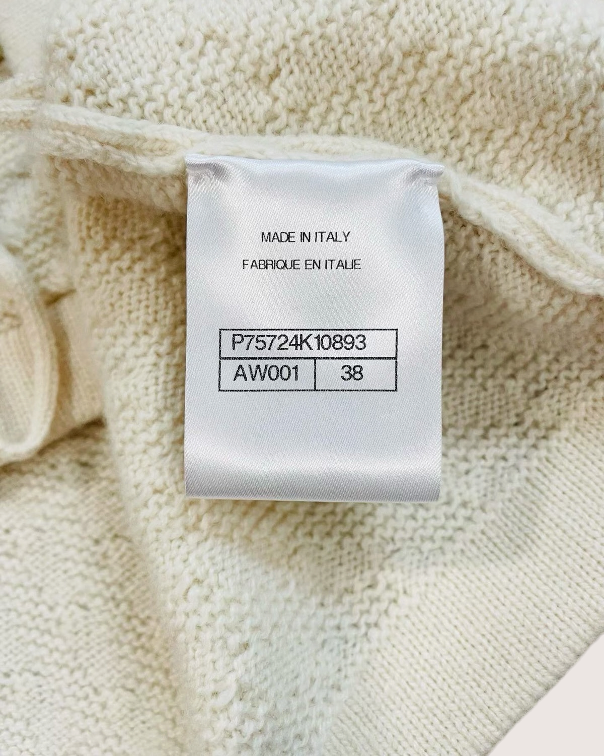 Chanel 23B Cashmere Cropped Chain-Trim Cardigan Beige/Ecru FR 38