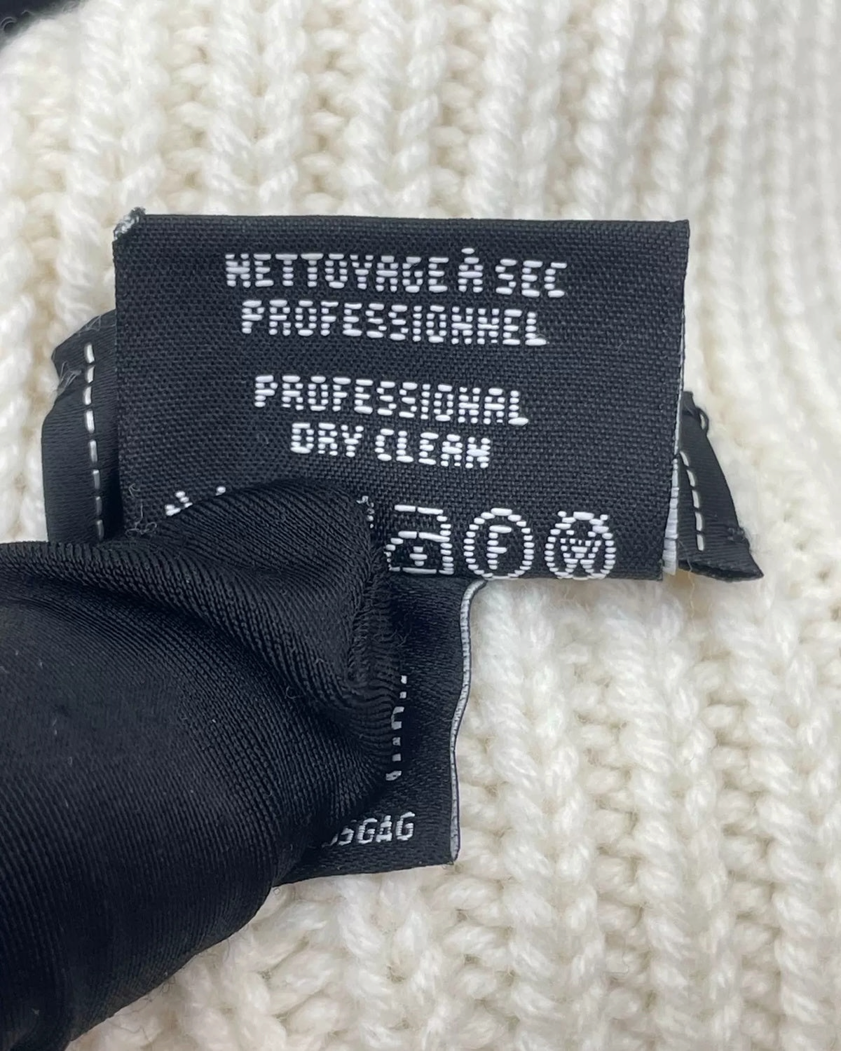 Chanel 24B Cashmere Beanie White, Black, Beige/Ecru One Size