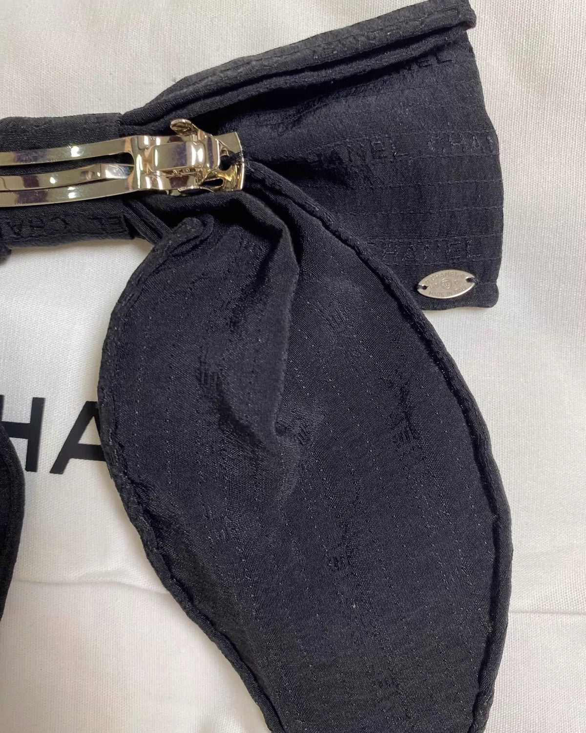Chanel 25C Bow Hair Clip
