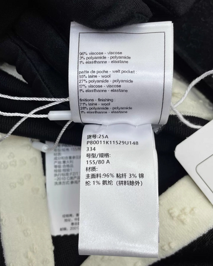 Chanel 25A Cropped Cardigan