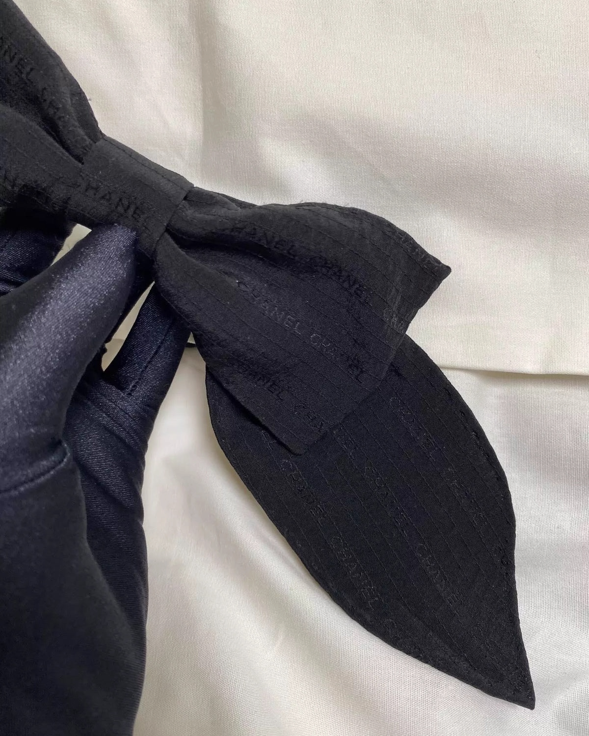Chanel 25C Bow Hair Clip