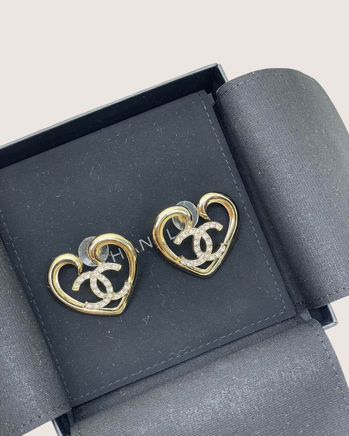 Chanel 23C Crystal Heart CC Earrings