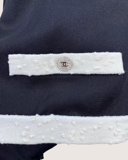 Chanel 25A Cropped Cardigan