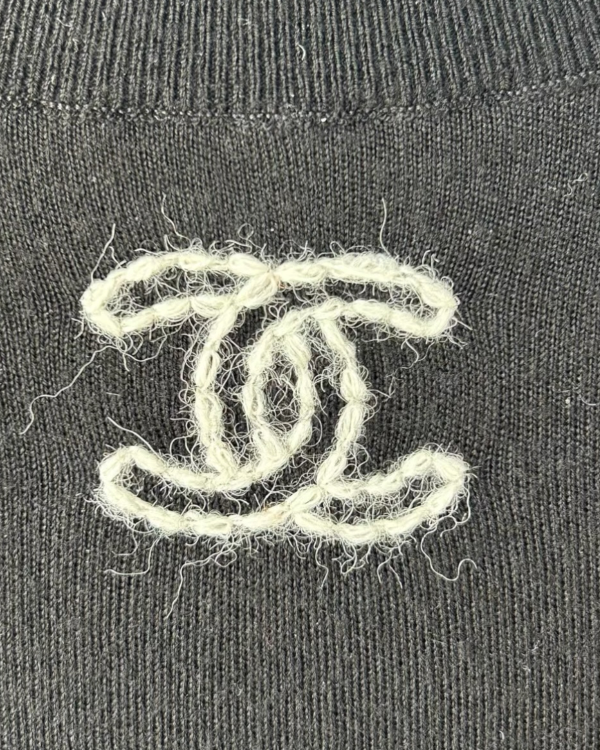 Chanel 25N CC Logo Sweater Top