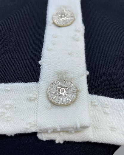 Chanel 25A Cropped Cardigan