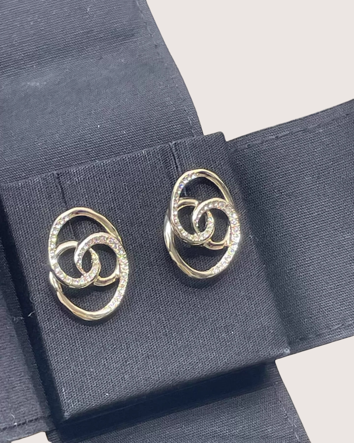Chanel 21P Crystal CC Earrings