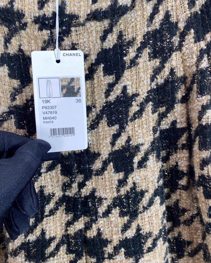 Chanel 19K Houndstooth Wide-Leg Tweed Trousers