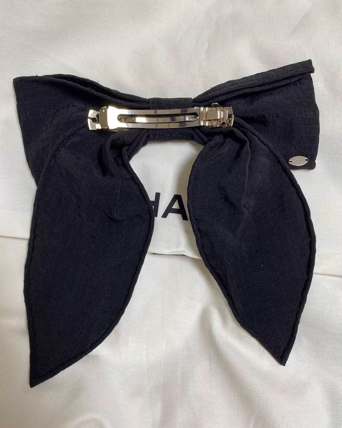 Chanel 25C Bow Hair Clip