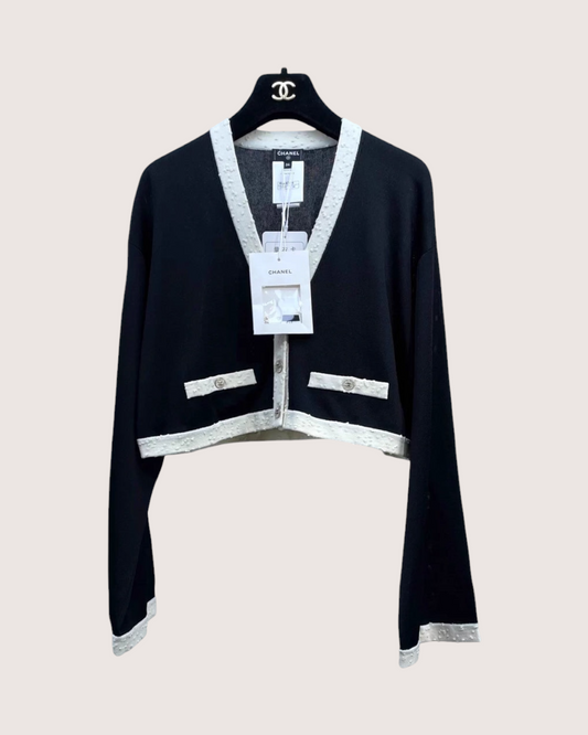Chanel 25A Cropped Cardigan
