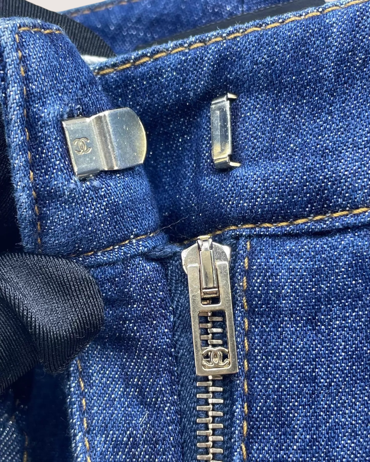 Chanel 23S Belted Wide-Leg Denim Jeans