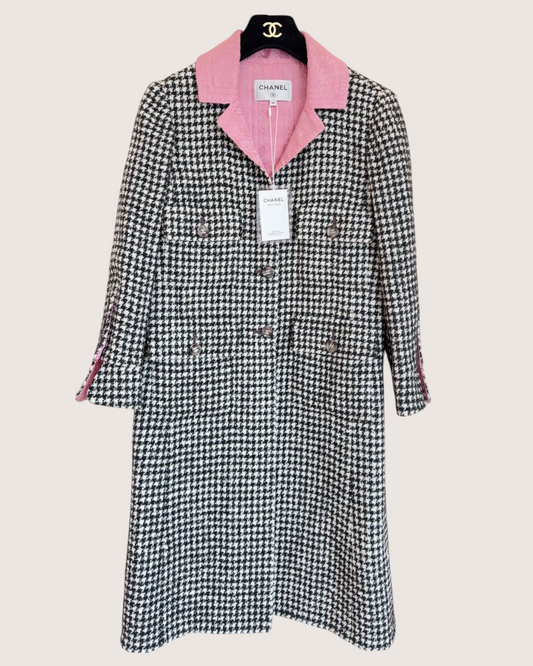 Chanel 24A Houndstooth Tweed Coat Black, White, Pink FR 36