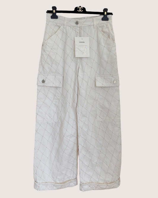 Chanel 26M Coco Beach Diamond-Stitch Wide-Leg Cargo Denim Jeans White, Beige/Ecru FR 36
