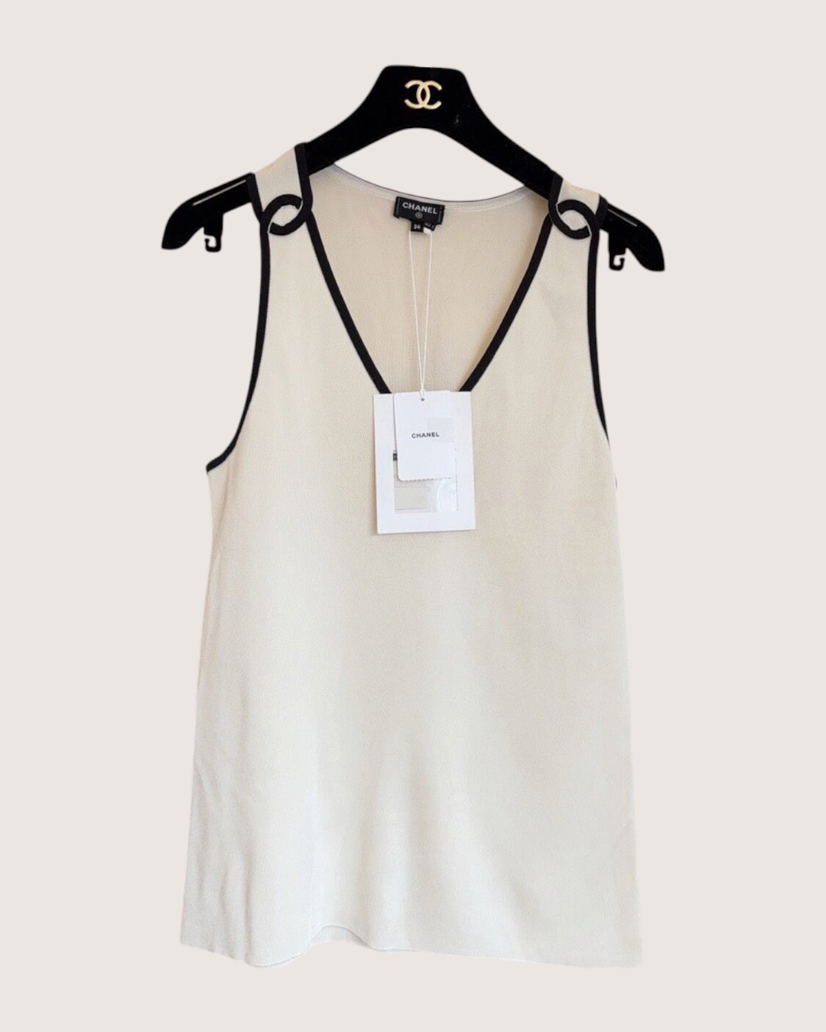 Chanel 26S Contrast-Trim V-Neck Top White, Black FR 34