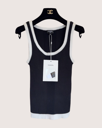 Chanel 25C Ribbed Contrast-Trim Top Black, White FR 34
