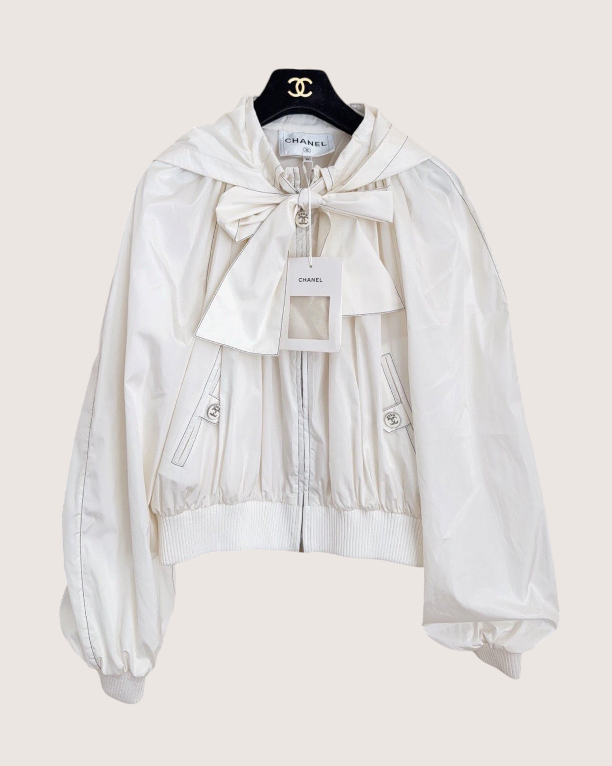 Chanel 25M Coco Beach Bow Zip-Up Jacket Beige/Ecru FR 36