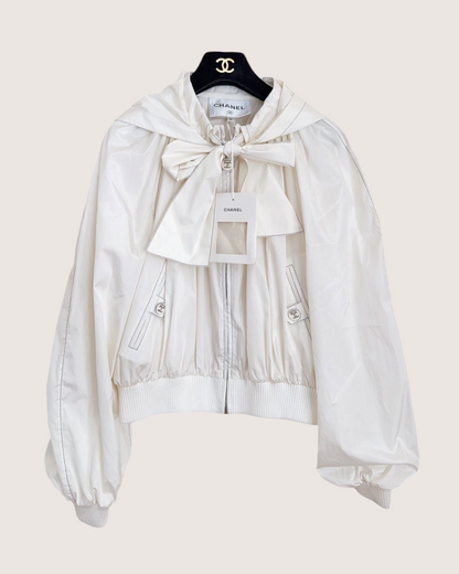 Chanel 25M Coco Beach Bow Zip-Up Jacket Beige/Ecru FR 36