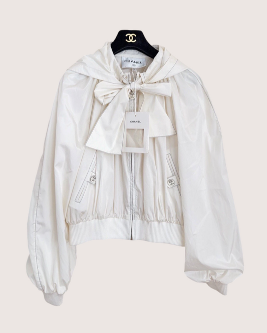 Chanel 25M Coco Beach Bow Zip-Up Jacket Beige/Ecru FR 36