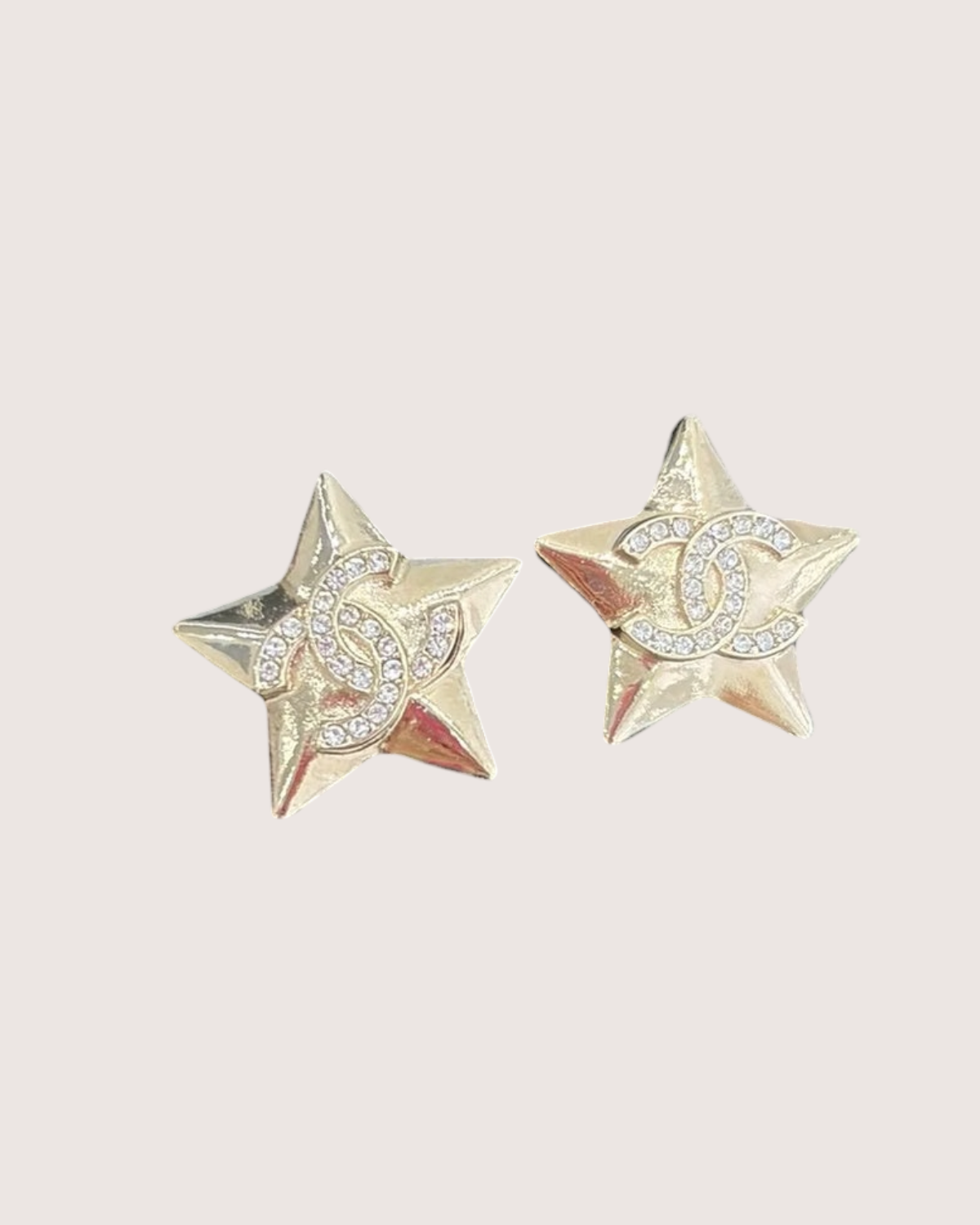 Chanel 25B CC Star Stud Earrings Gold One Size