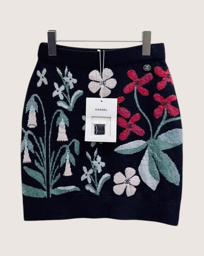 Chanel 21A Cashmere CC Floral Intarsia Mini Skirt Black, Pink, Green, Multicolor FR 36