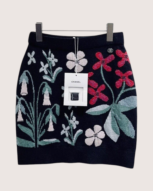 Chanel 21A Cashmere CC Floral Intarsia Mini Skirt Black, Pink, Green, Multicolor FR 36