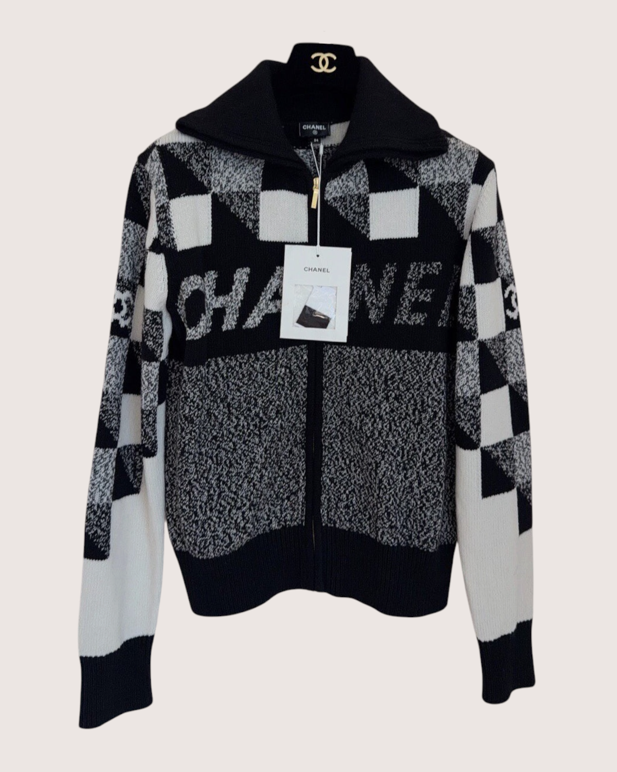Chanel 22N Coco Neige Cashmere Logo Zip-Up Cardigan Black, White, Grey FR 34