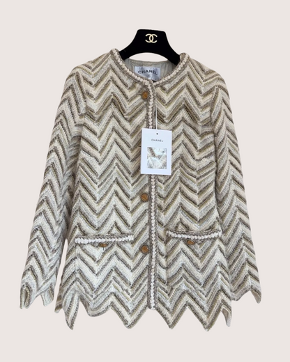 Chanel 18A Tweed Chevron Jacket Beige/Ecru, White, Multicolor FR 36
