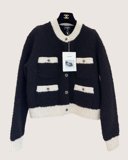 Chanel 25K Cashmere Bouclé Four-Pocket Cardigan Black, Beige/Ecru FR 36