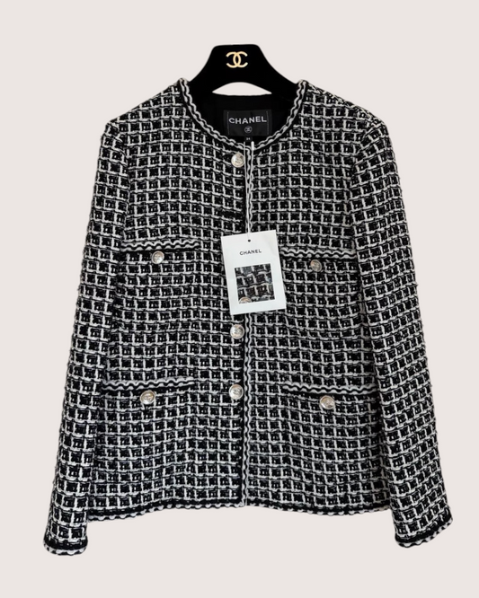 Chanel 25C Plaid Four-Pocket Tweed Jacket - Black, White