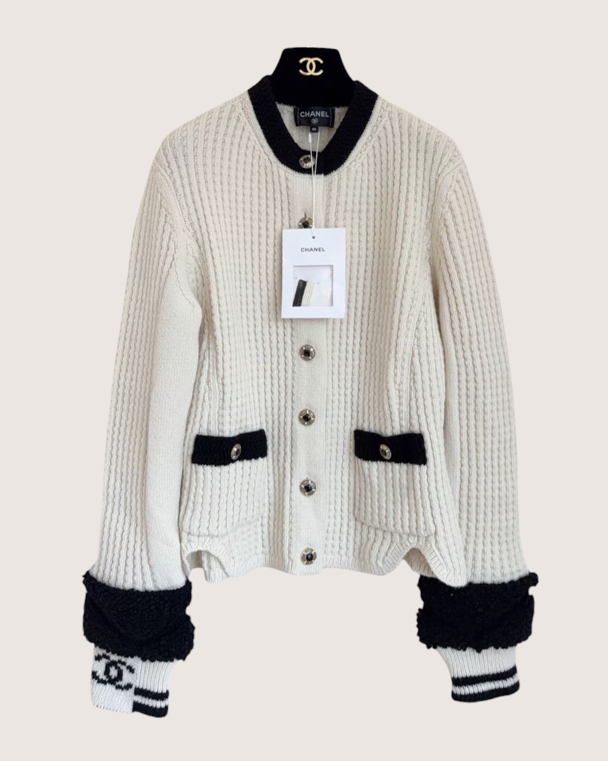 Chanel 25N Coco Neige Wool Cardigan - White, Black