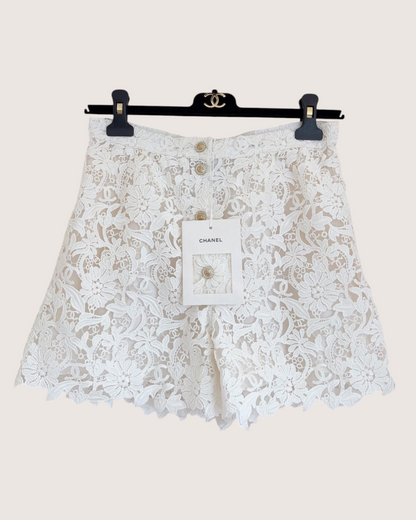 Chanel 26C CC Floral Lace Shorts White, Beige/Ecru FR 36