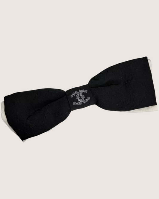 Chanel 25P Tweed CC Bow Hair Clip - Black, Beige/Ecru