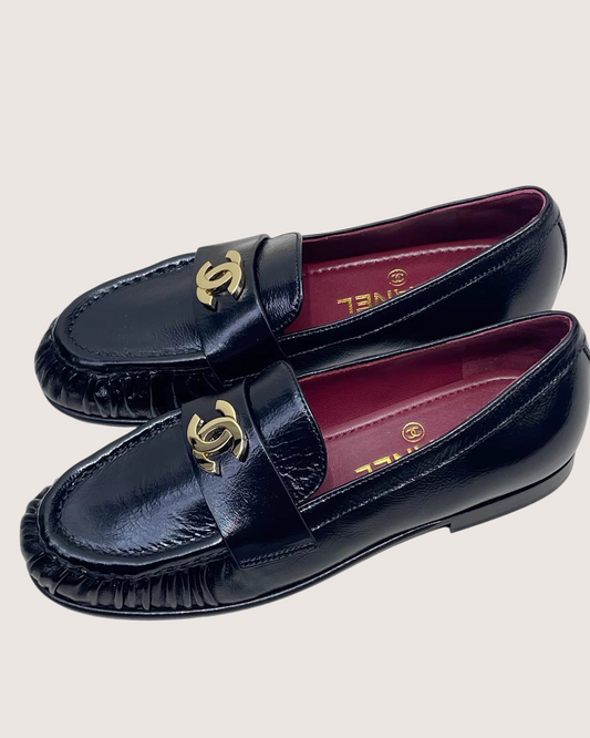 Chanel 26A Crumpled Leather Loafers Black EU 36.5