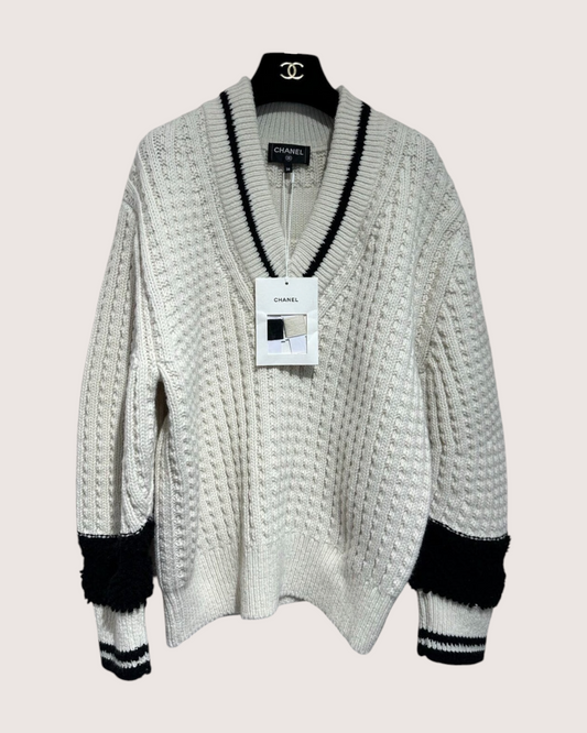 Chanel 25N Coco Neige Wool Contrast-Trim V-Neck Cable Sweater Beige/Ecru, Black FR 34