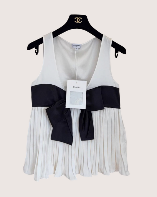 Chanel 25K Bow Silk Pleated Vest
