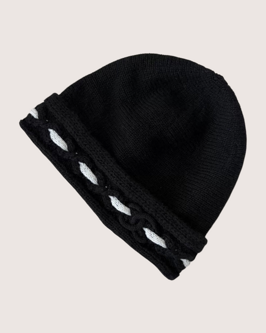 Chanel 25A Cashmere Hat Black, White One Size