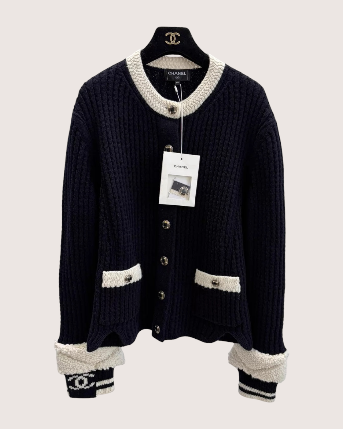 Chanel 25N Coco Neige CC Knit Two-Pocket Cardigan Navy, Beige/Ecru FR 40