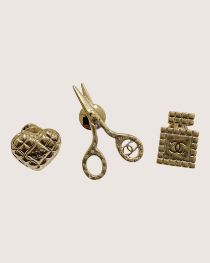 Chanel 21P Three-Piece Charm Brooch Gold One Size
