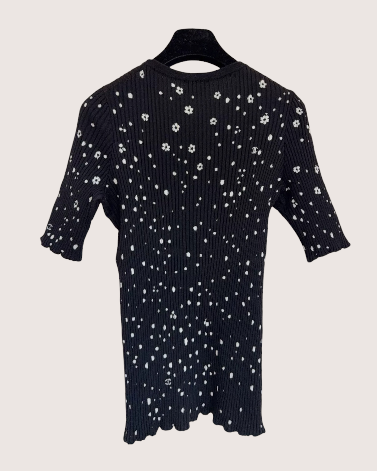 Chanel 26A Floral-Print Short-Sleeve Sweater Black, White FR 38