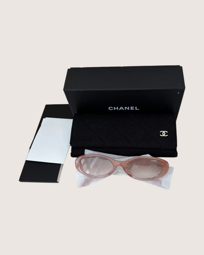 Chanel 26S Cat-Eye Gradient Sunglasses Pink One Size