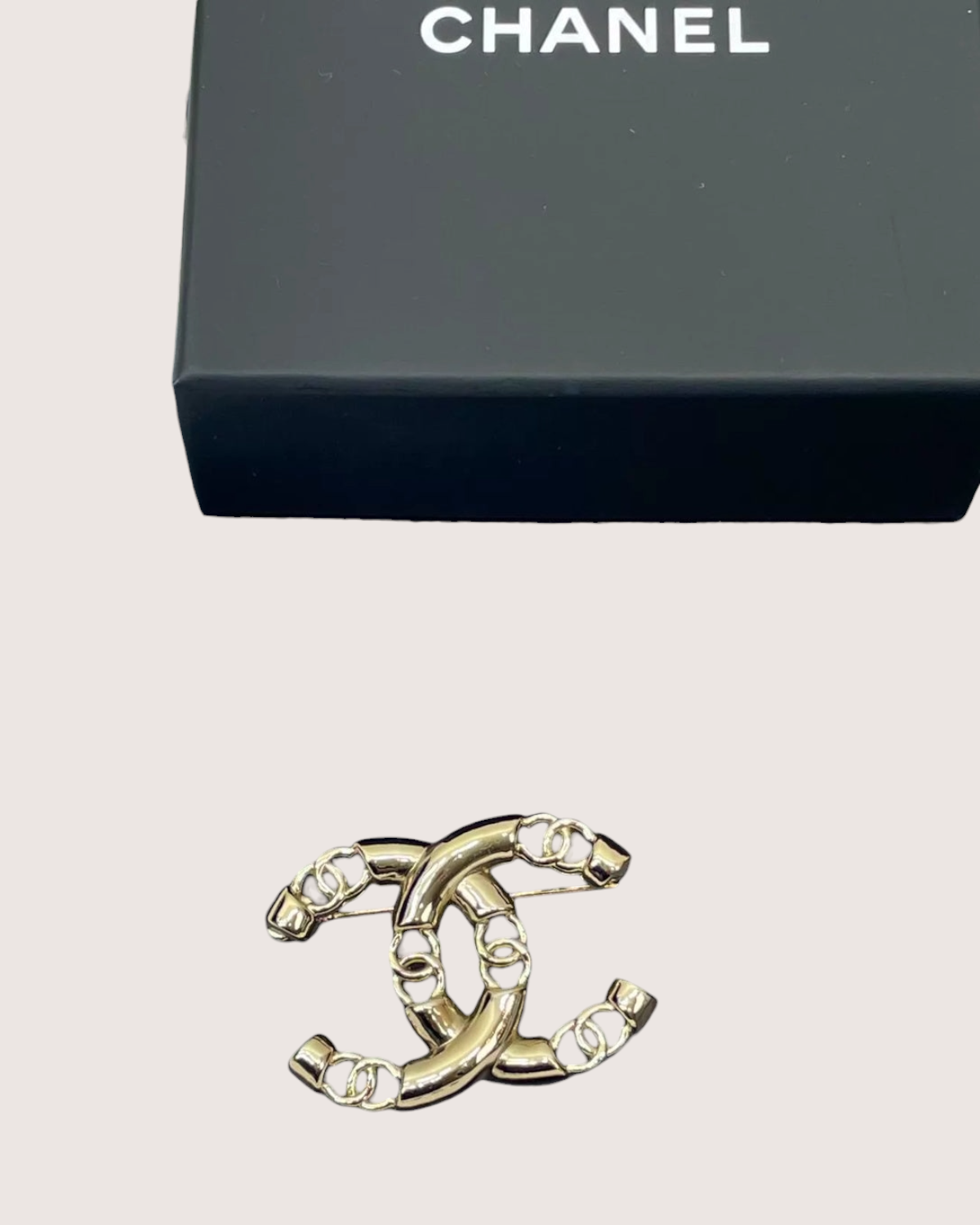 Chanel CC Brooch Gold ["One Size"]