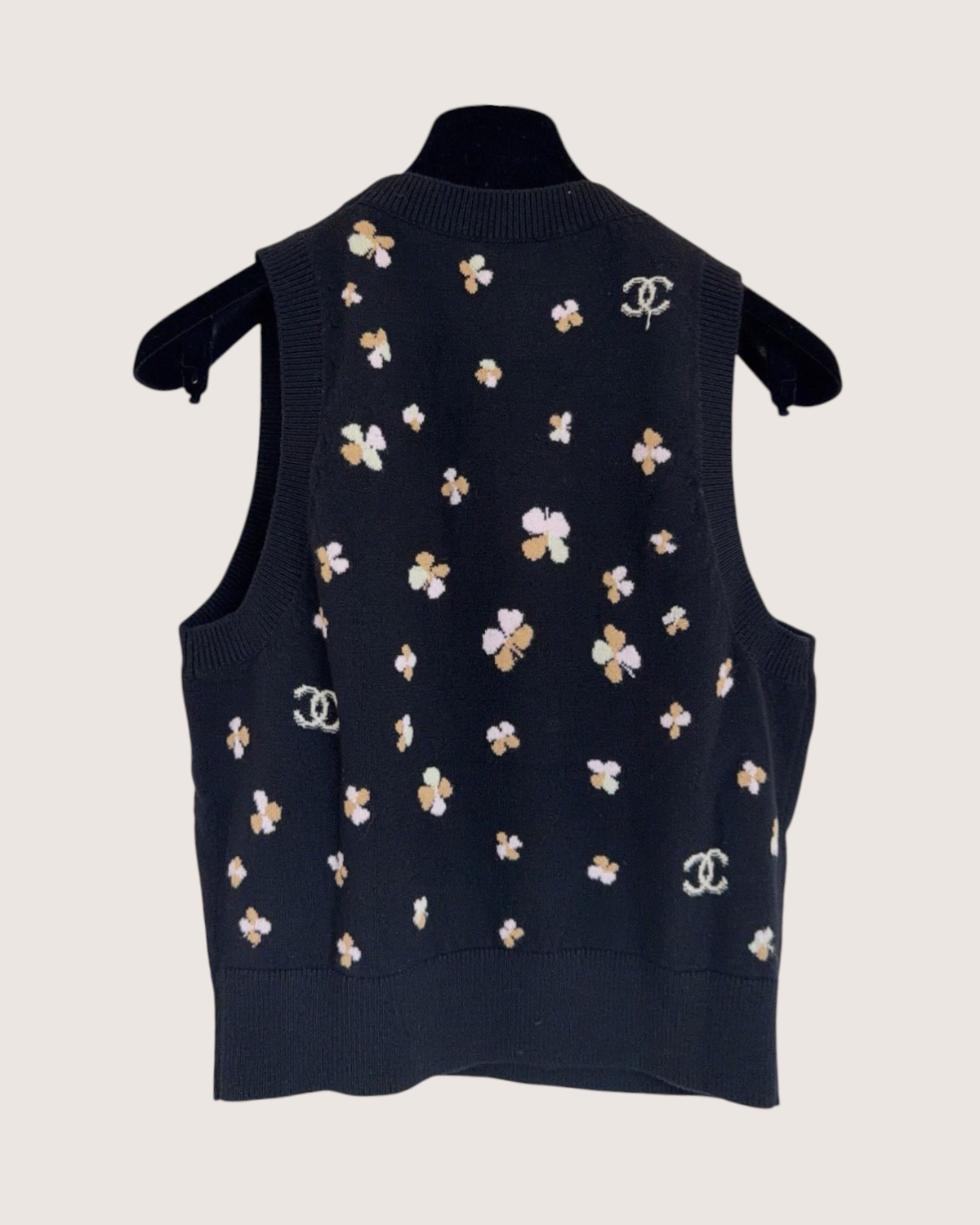 Chanel 24P Cashmere Clover Jacquard Vest Black, Beige/Ecru, Pink, Multicolor FR 38
