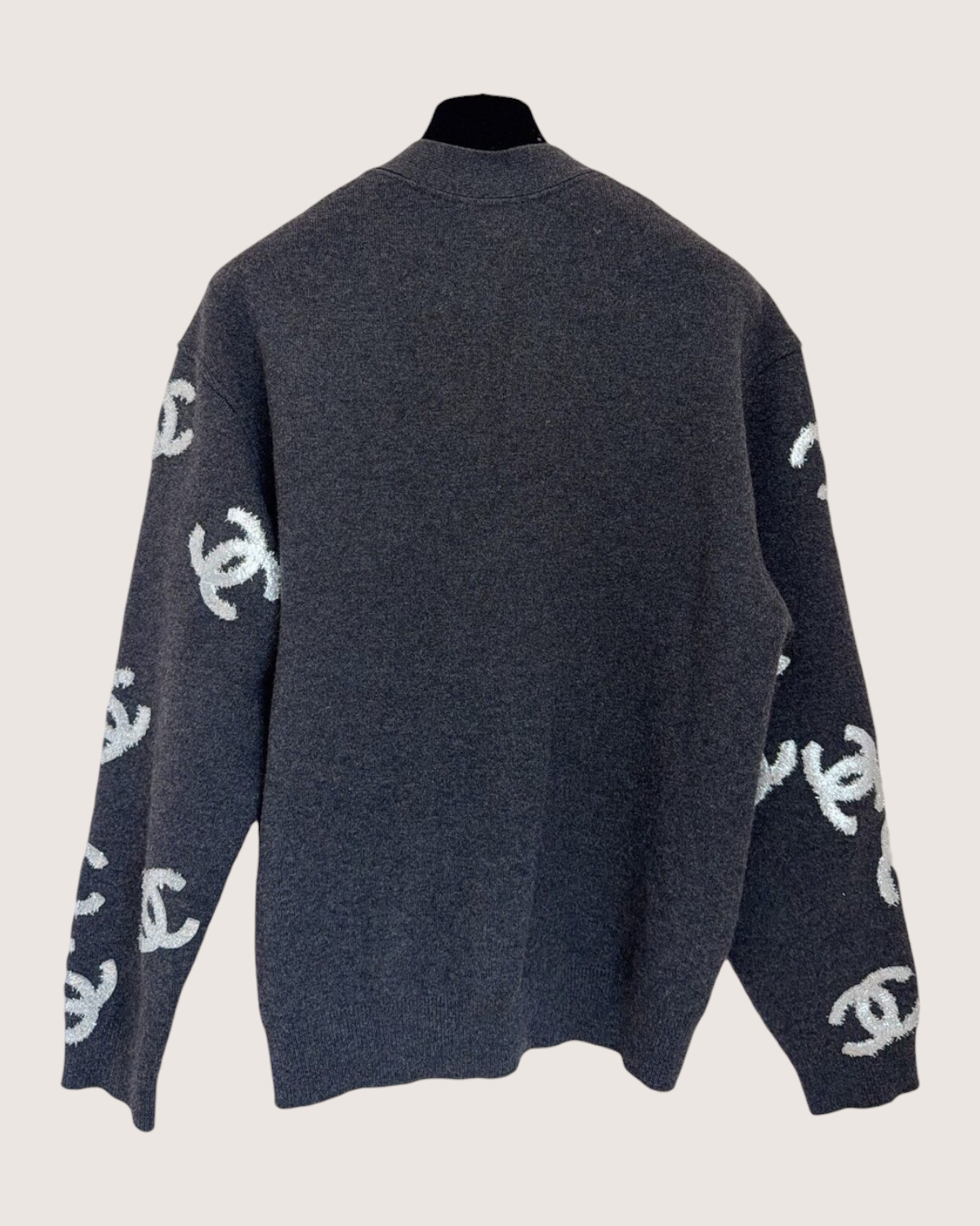 Chanel 22A Cashmere CC Cardigan Grey, Silver FR 42