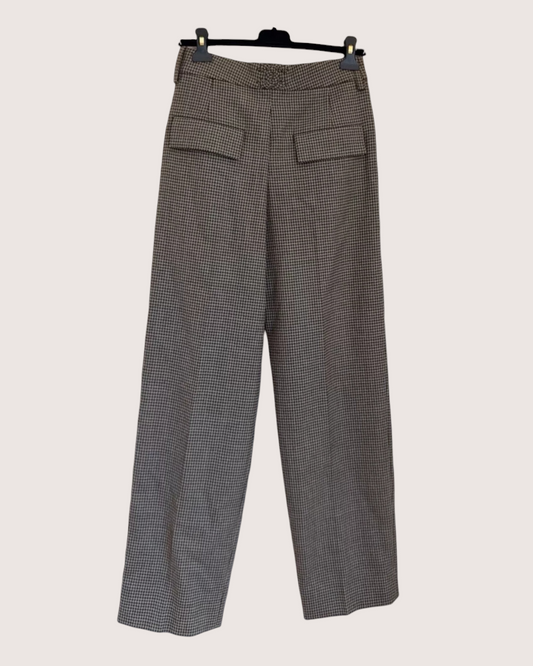 Chanel 26S Houndstooth Tweed Wide-Leg Trousers Brown, Beige/Ecru FR 34