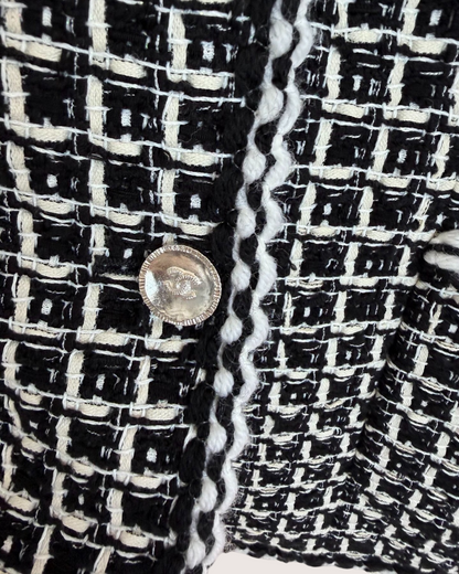 Chanel 25C Four-Pocket Tweed Jacket Black, White FR 40