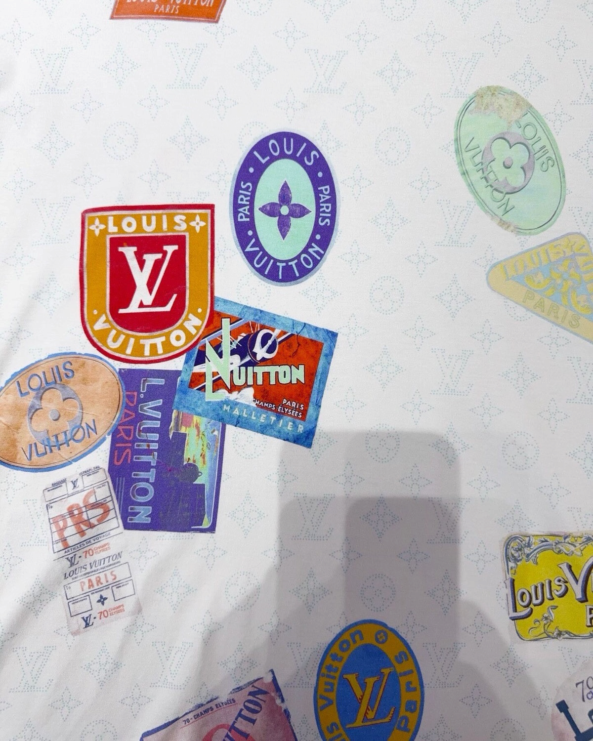 Louis Vuitton Sticker-Print T-Shirt White, Multicolor FR 34