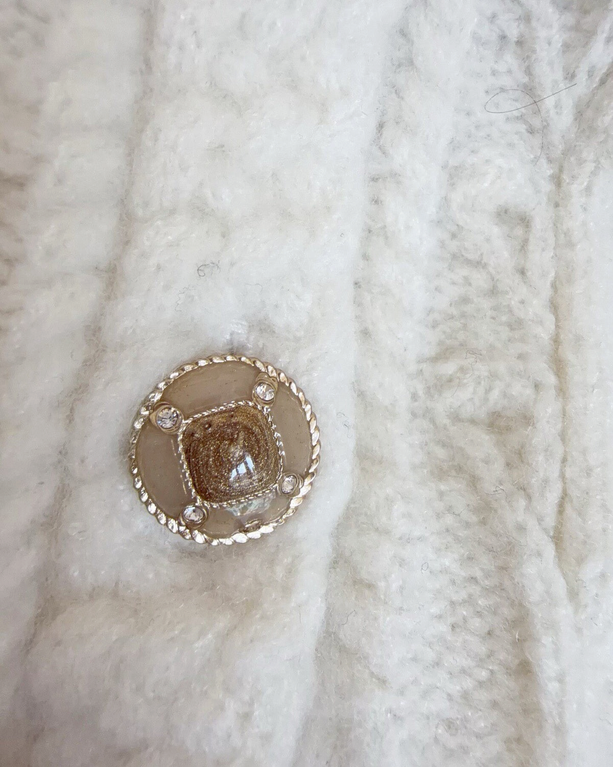 Chanel 25N Coco Neige Cashmere Cardigan Beige/Ecru FR 36