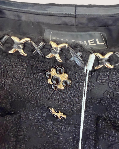 Chanel 21A Off-Shoulder Jacket - view 3