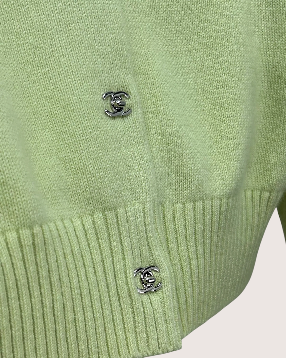 Chanel 24B CC Cashmere Cardigan Green FR 36